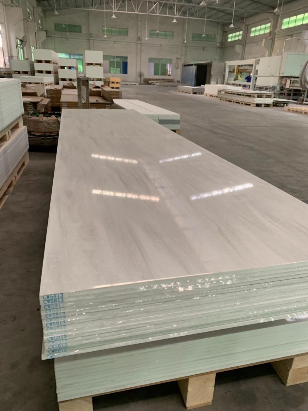Painéis de pedra artificial de cor moderna grande laje 10 anos de garantia preço para balcão