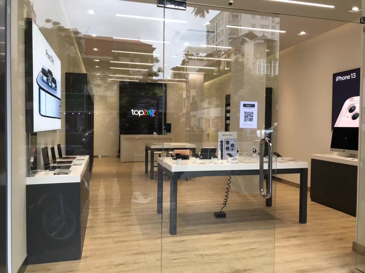 Folha de superfície sólida para bancada da Apple Store